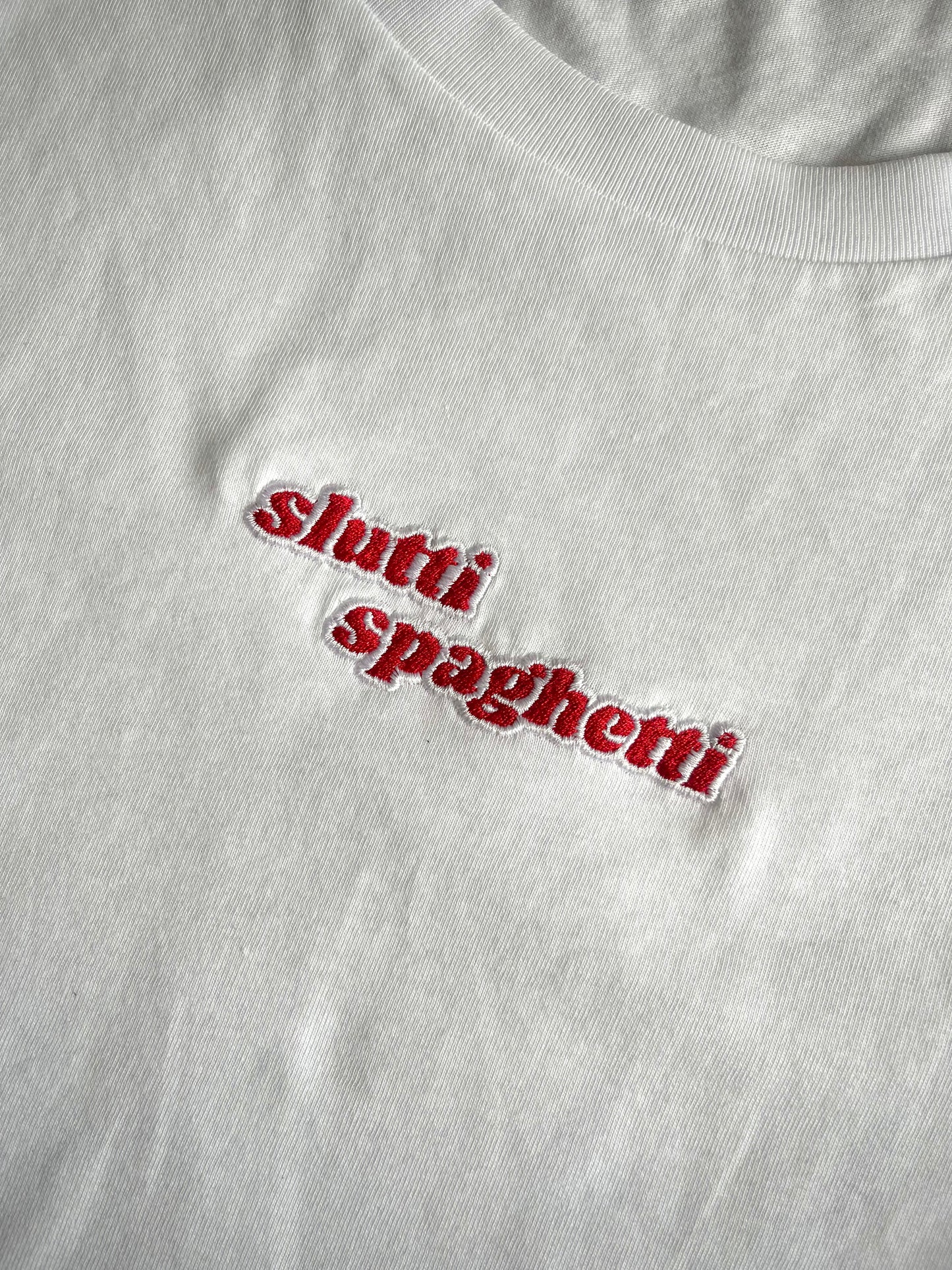 slutti spaghetti crop top